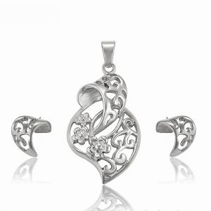 Rhodium Plated Flowers Necklace & Earrings Set