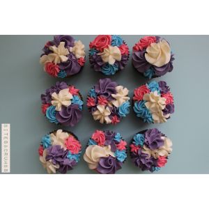 Floral Frosting Cupcakes