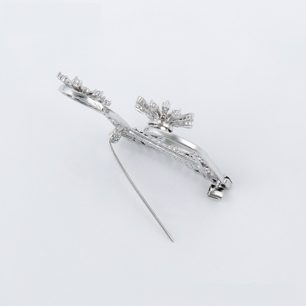 Rhodium Plated Musical Note Brooch